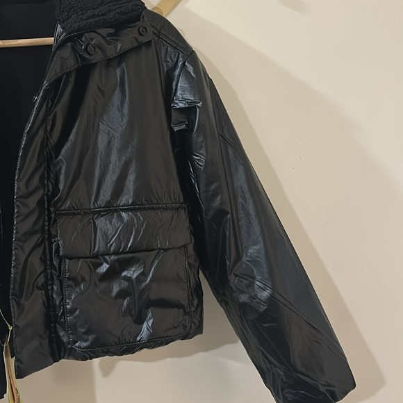 All in motion Puffer Jacket - Picture 6 of 7